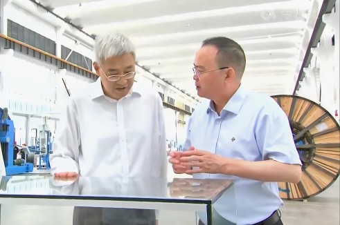 江西省委书记尹弘到尊凯时龙电缆（江西）调研